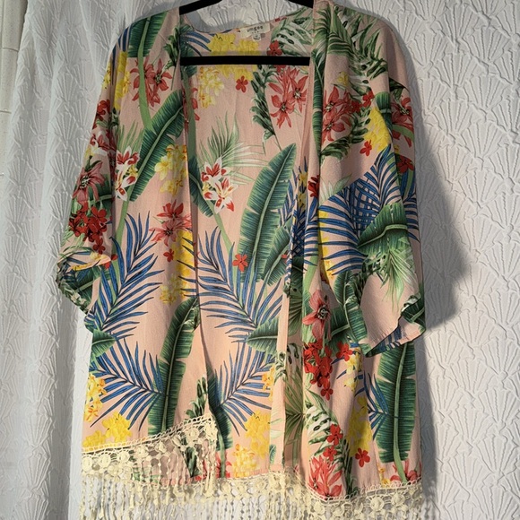 Umgee tropical floral print light pink kimono shawl light weight swim coverup  M - Picture 3 of 9